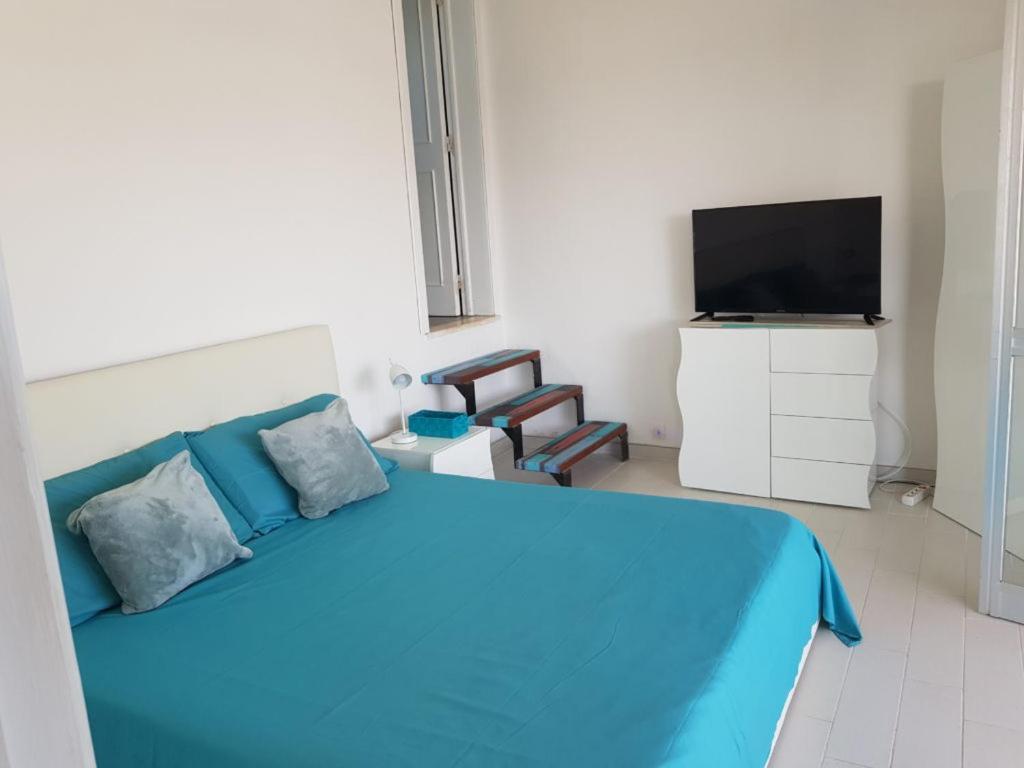 Suite Con Terrazzo Sul Mare E Discesa In Spiaggia A Gallipoli Exterior photo