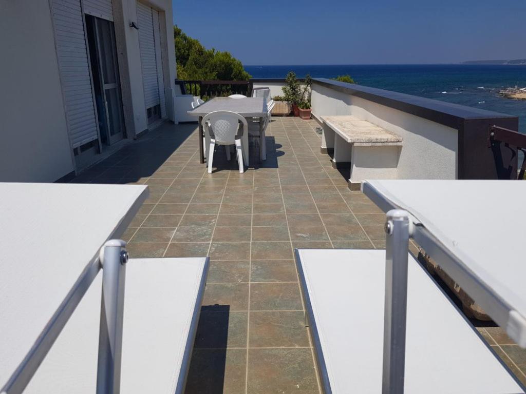 Suite Con Terrazzo Sul Mare E Discesa In Spiaggia A Gallipoli Exterior photo