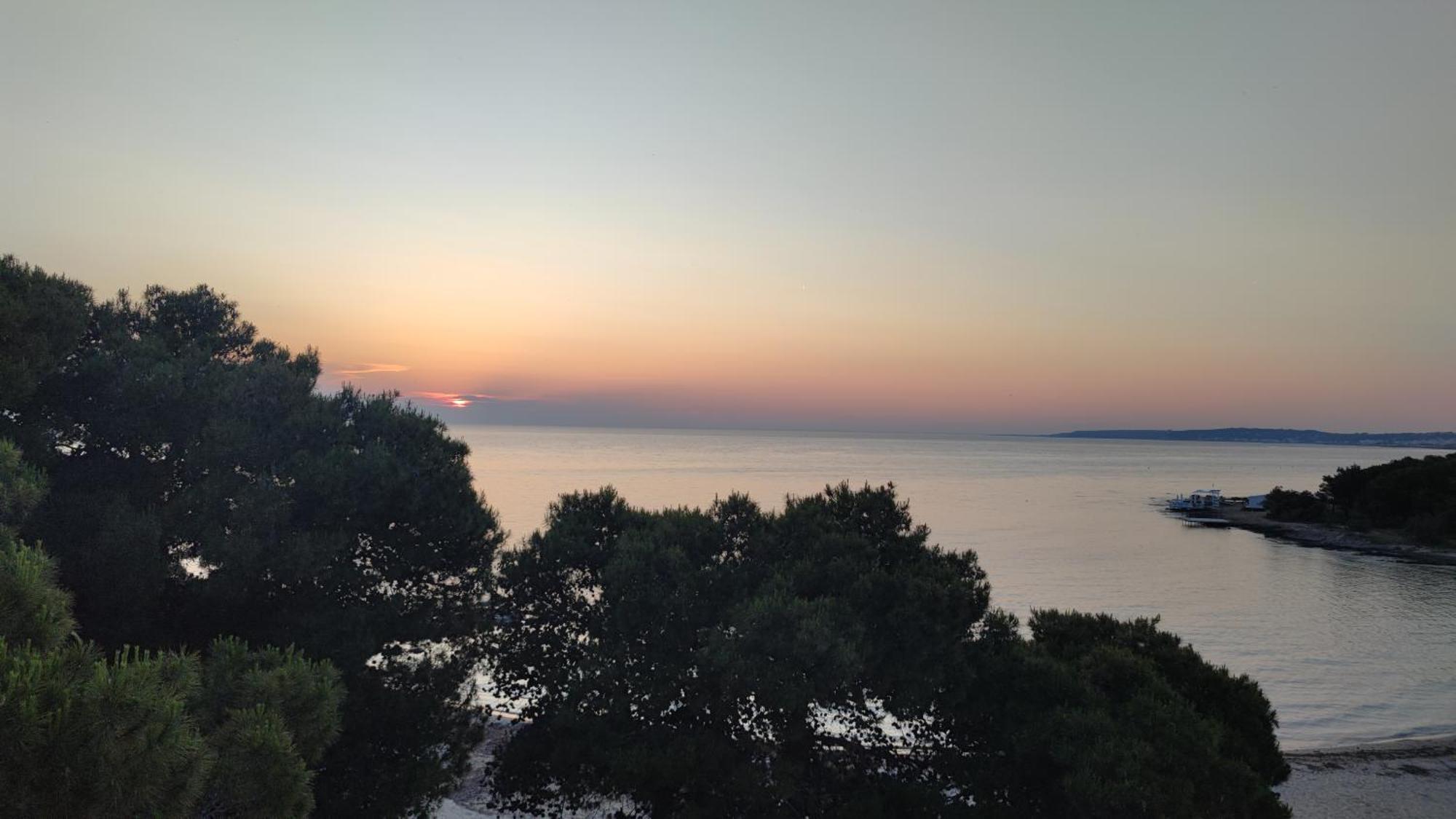 Suite Con Terrazzo Sul Mare E Discesa In Spiaggia A Gallipoli Exterior photo